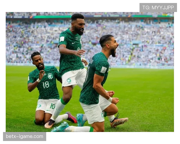 莱万多夫斯基状态回暖，助球队勇夺土耳其三冠王